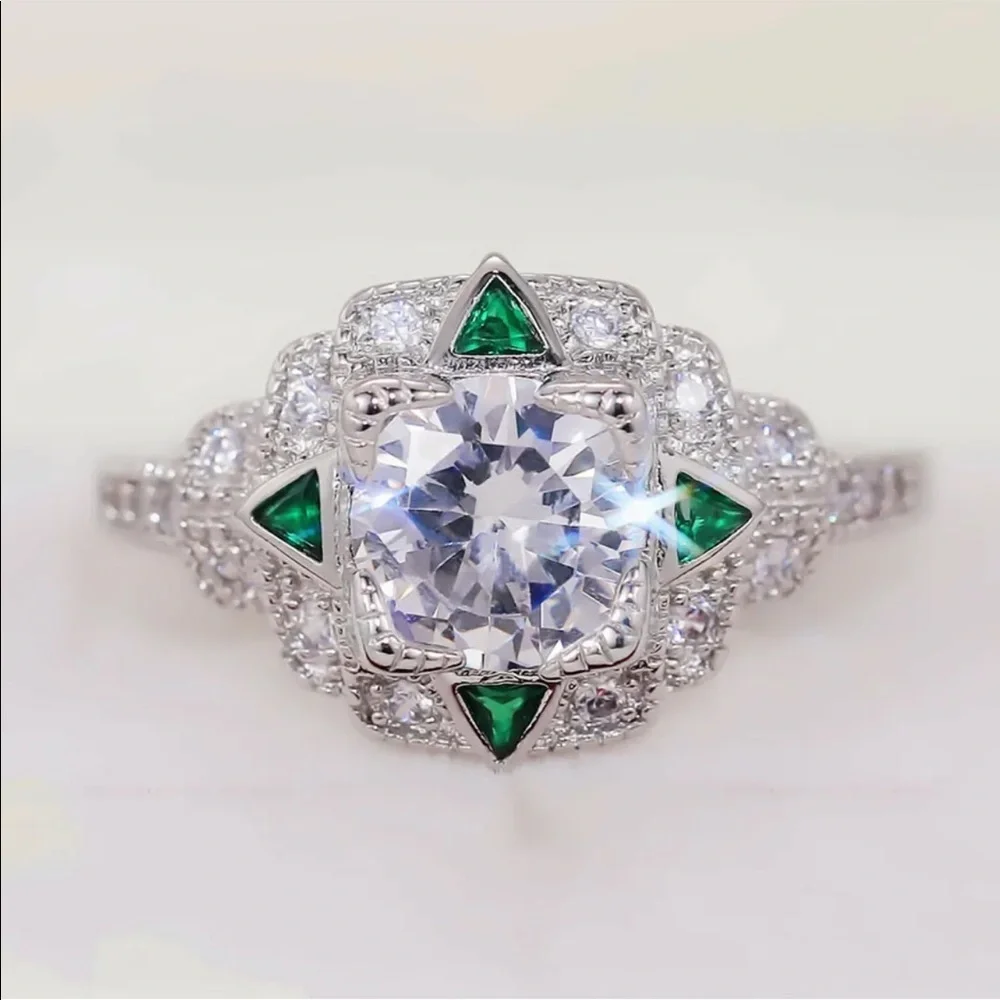 New 925 Silver Beautiful CZ Ring